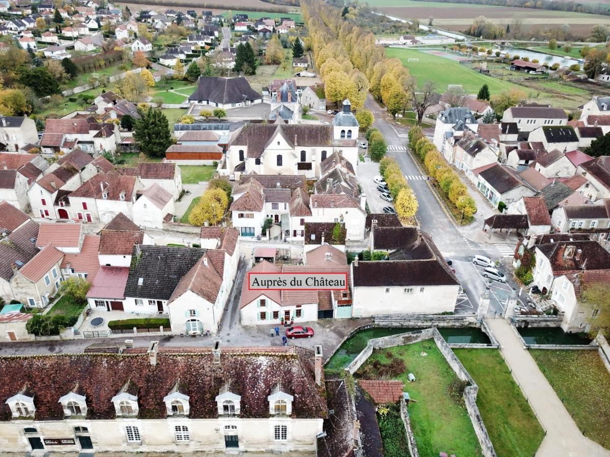 Auprès du Château Tanlay Extérieur photo