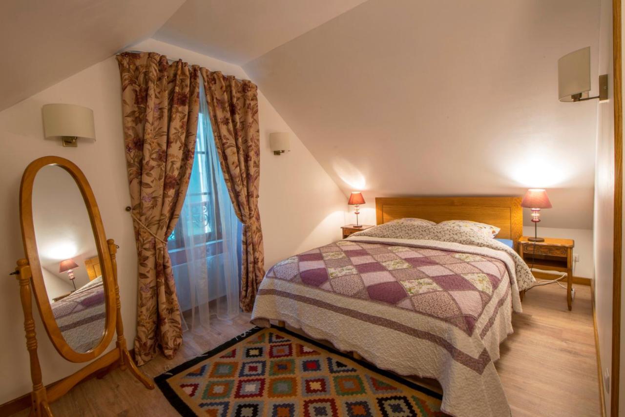 Auprès du Château Tanlay Extérieur photo
