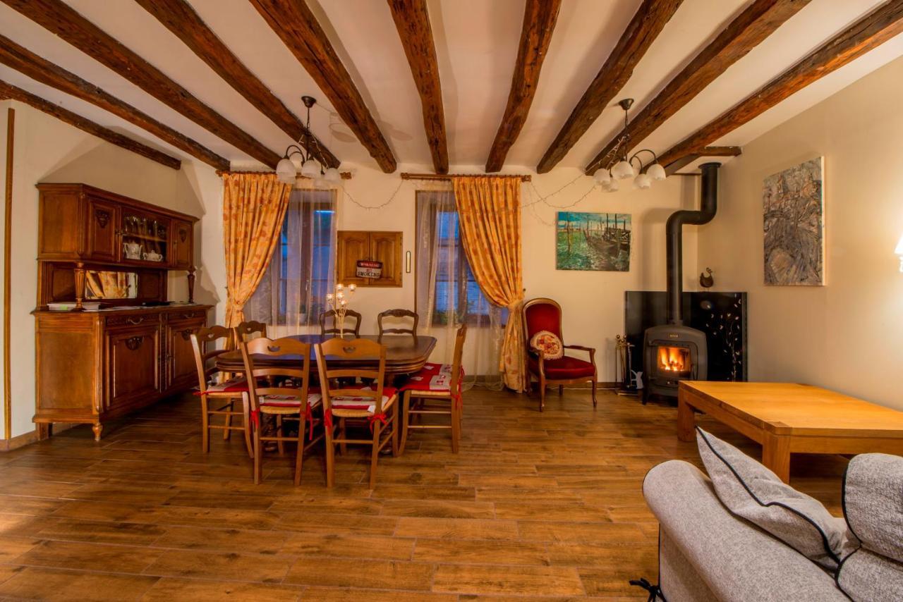 Auprès du Château Tanlay Extérieur photo