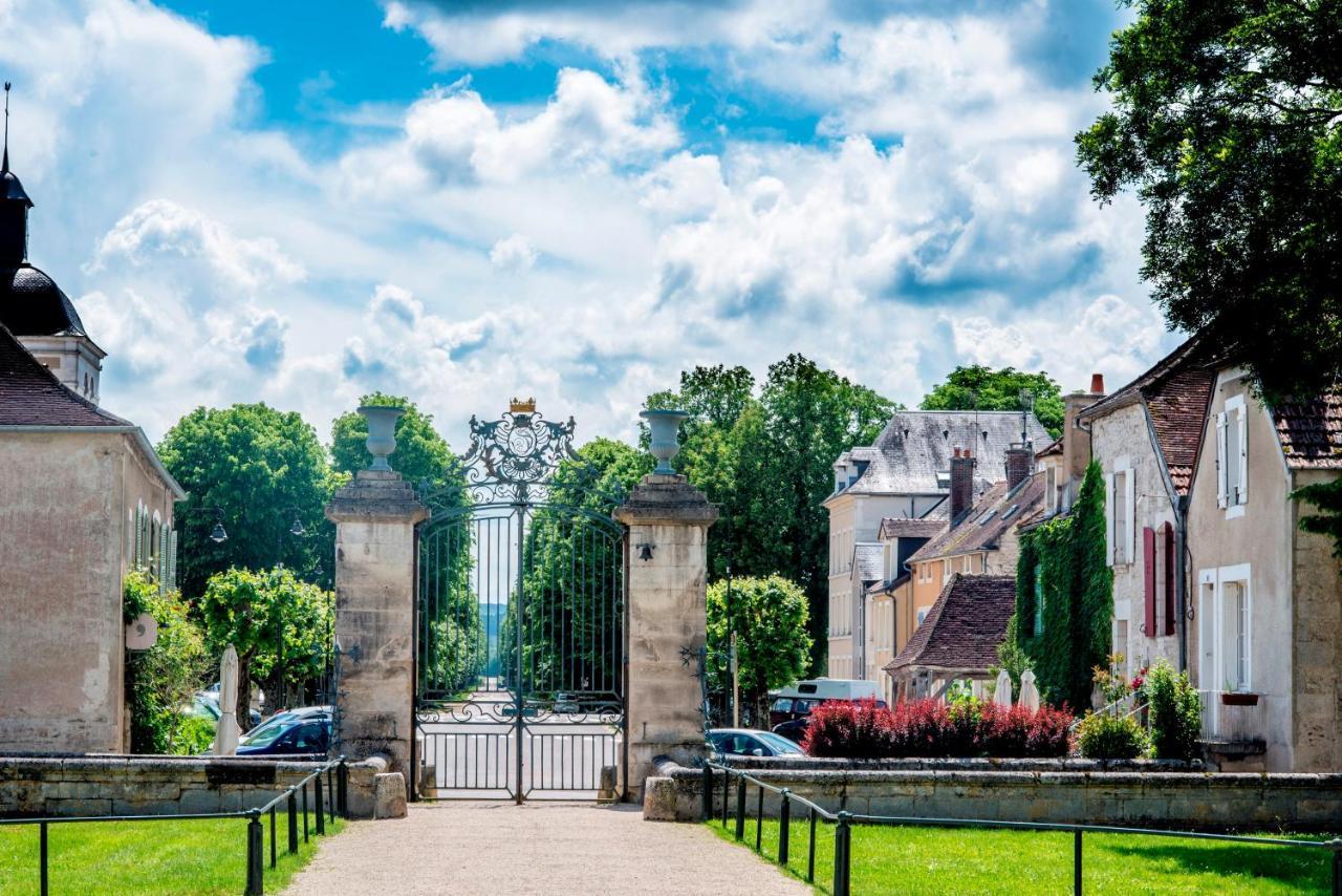Auprès du Château Tanlay Extérieur photo