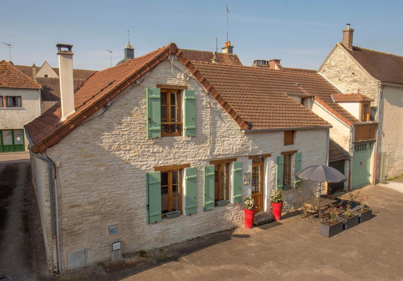 Auprès du Château Tanlay Extérieur photo